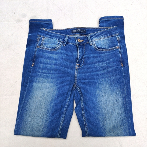 Zara Basic Skinny Jeans Whiskered Size 2